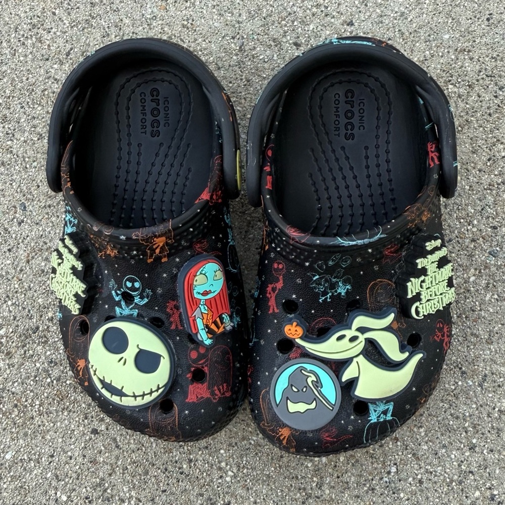 Disney the nightmare before Christmas Sz C7 glow in the dark CROCS Oogie boogie - Picture 3 of 5